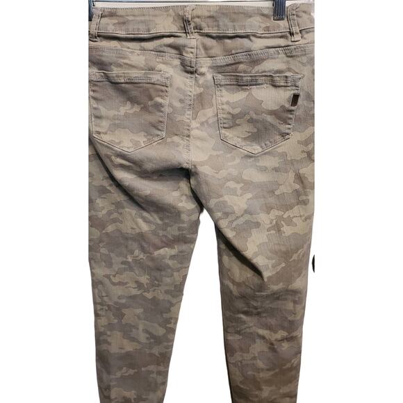 1822 Denim Gray Camo Jeans tapered Legs Size 28 - Picture 4 of 9